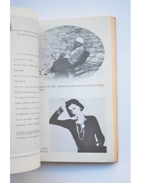 Coco Chanel solitaria