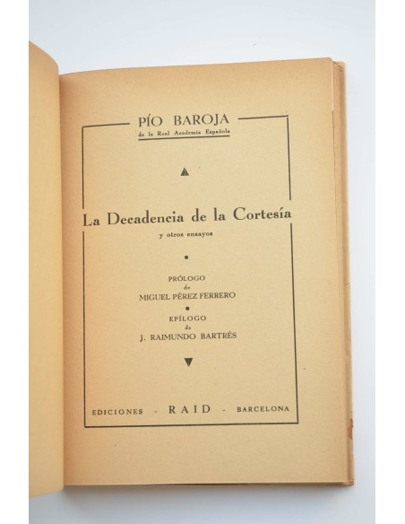 La decadencia de la Cortesía , y otros ensayos