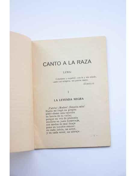 Canto a la raza : poesía : última obra del autor editada por la familia en piadoso recuerdo de su memoria