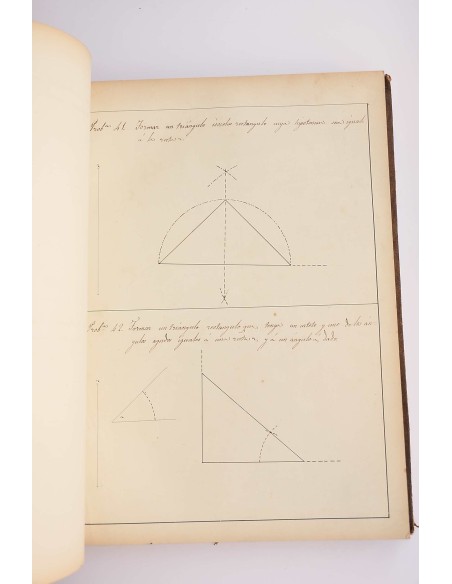 Problemas resueltos de geometría confeccionados manualmente
