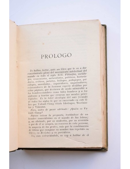 Ideólogos, teorizantes y videntes