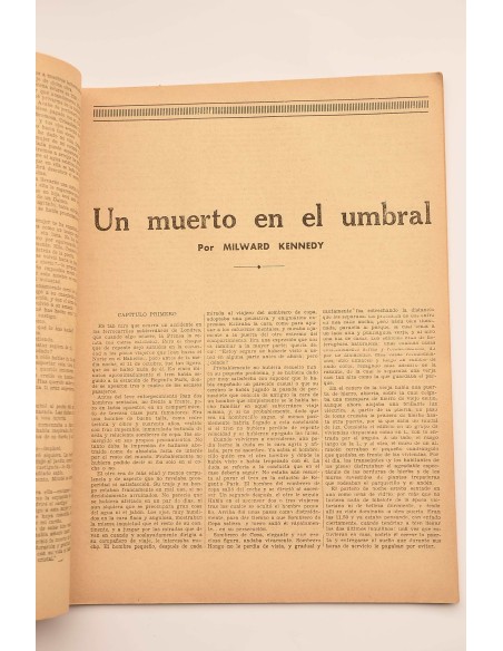 Un muerto en el umbral : novela policíaca