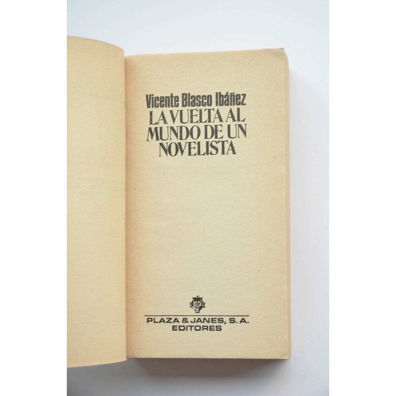 La vuelta al mundo de un novelista