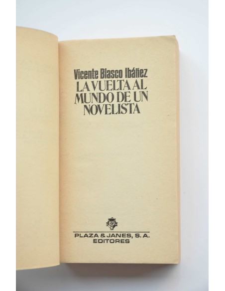 La vuelta al mundo de un novelista
