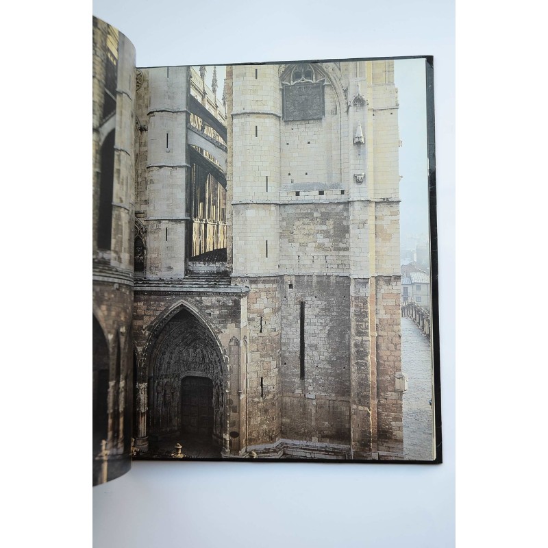 Santiago de Compostela : la via del peregrino