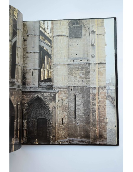 Santiago de Compostela : la via del peregrino