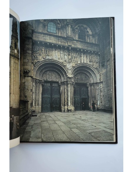 Santiago de Compostela : la via del peregrino