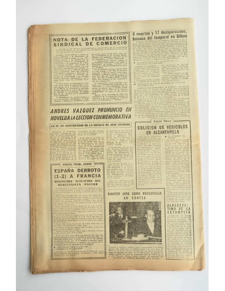 Línea. Diaro Provincial del Murcia (20 noviembre 1975) Ha muerto Franco