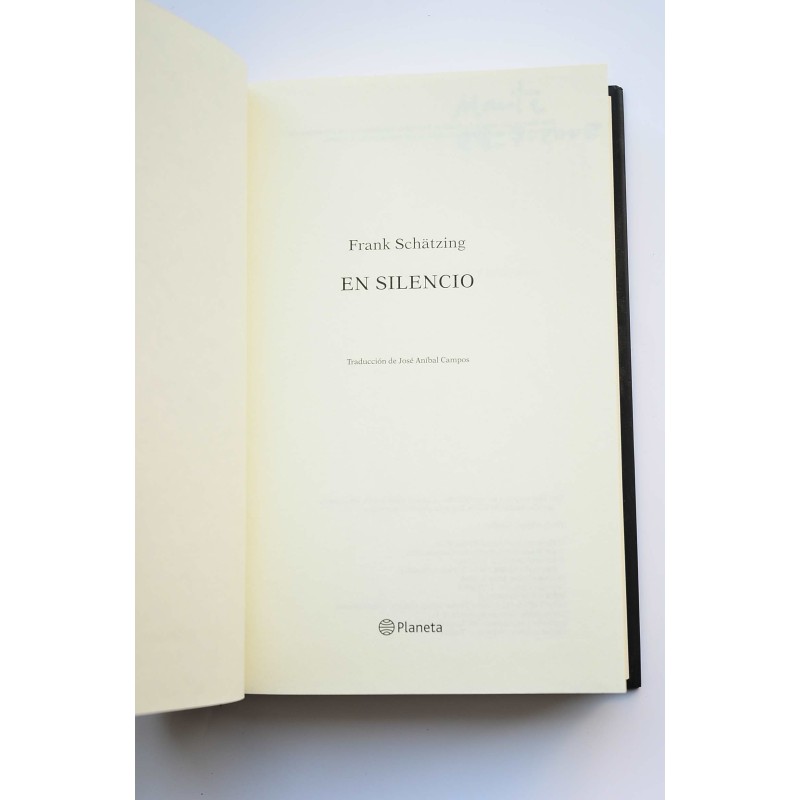 En silencio