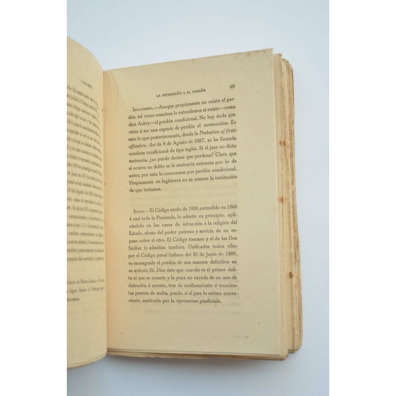 De la necesidad y medios de sustituir las penas...