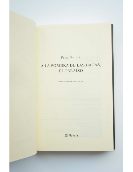 A la sombra de las dagas, El Paraíso