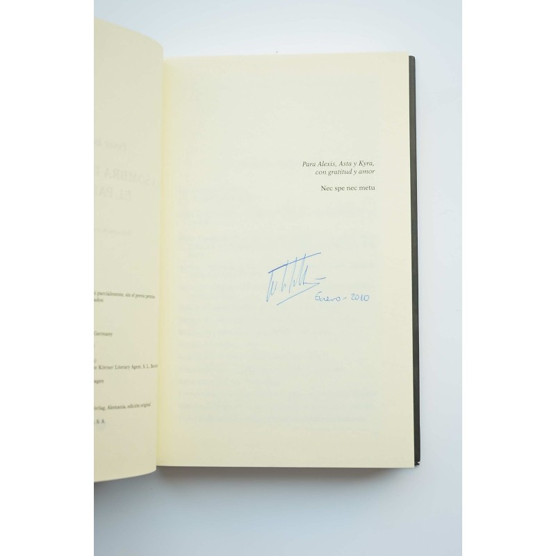 A la sombra de las dagas, El Paraíso