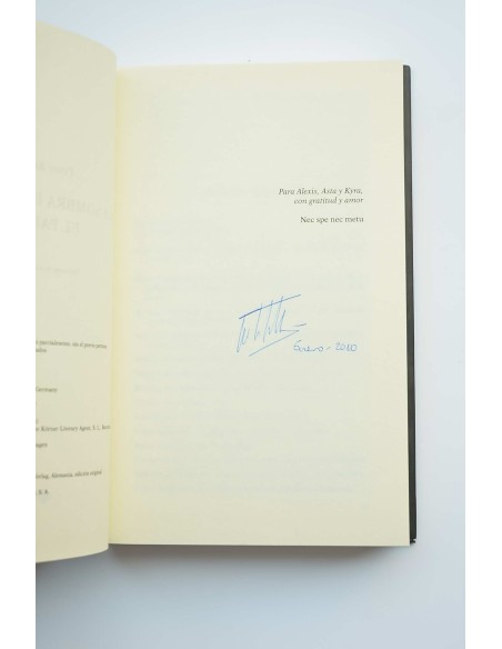 A la sombra de las dagas, El Paraíso