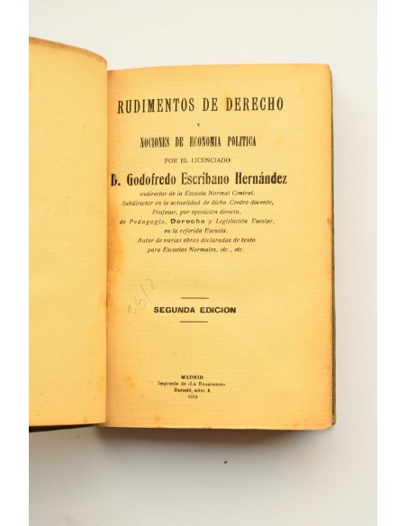 Rudimentos de derecho y nociones de economía política