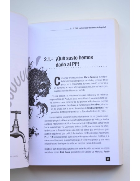 A Dios rogando y con el mazo dando