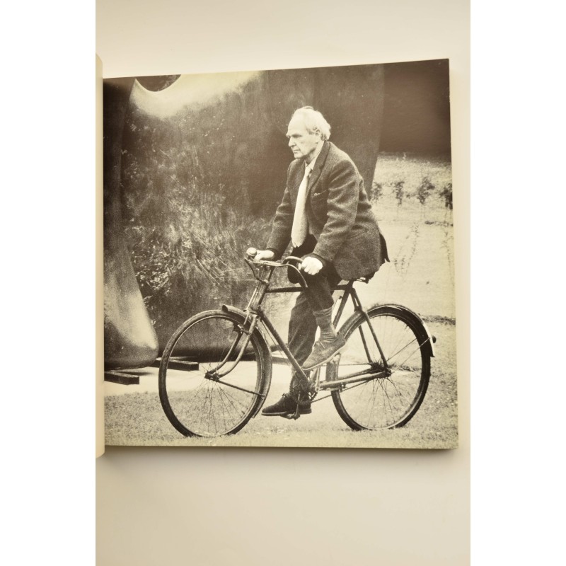 Henry Moore : sculptures et dessins
