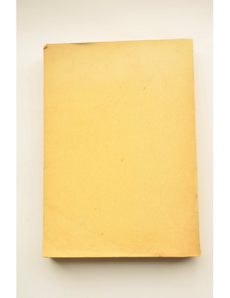 Tres años de política ferroviaria . 1932 a 1930. memoria de la actuación de esta entidad 