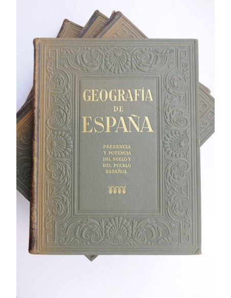 Geografía de España. Presencia y potencia del suelo y del pueblo español
