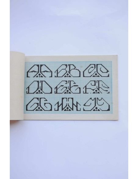 Album para marcar Milan. Punto de Cruz. Cuaderno nº 3