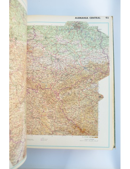 La Tierra y sus límites. 1. Gran atlas geográfico económico histórico