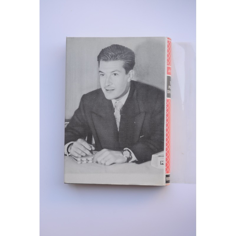 Tres pisadas de hombre