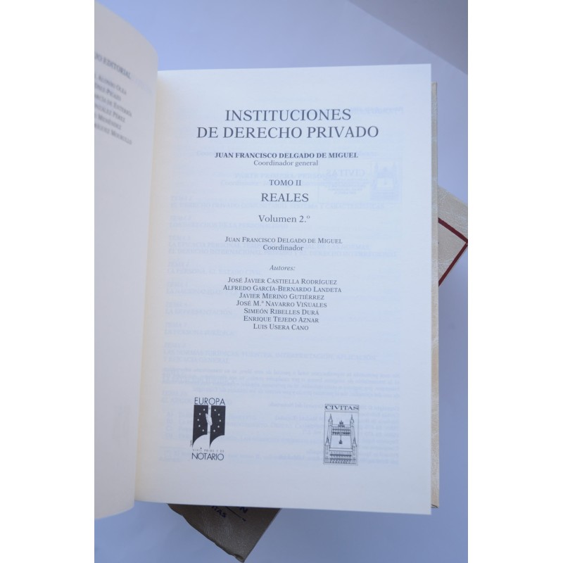 Instituciones de derecho privado. Reales