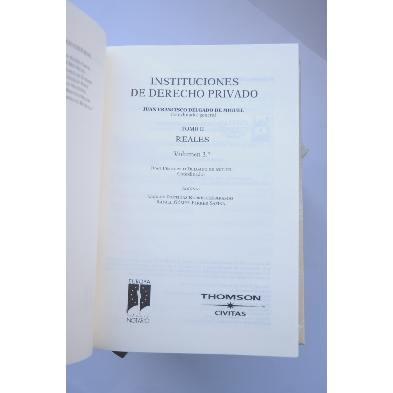 Instituciones de derecho privado. Reales