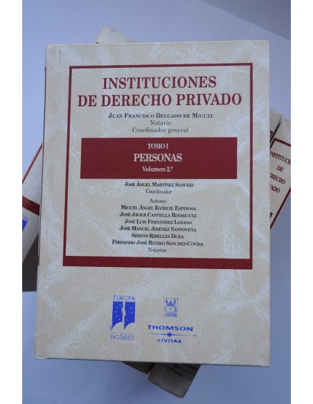 Instituciones de derecho privado. Personas