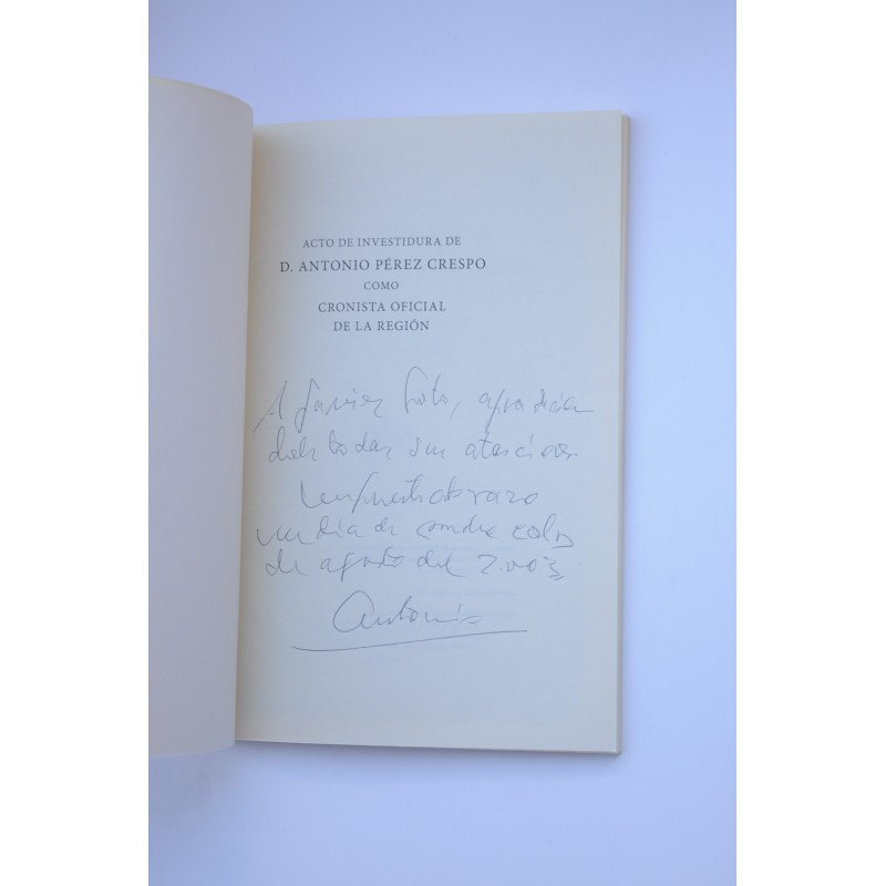Acto de investidura de D. Antonio Pérez Crespo...