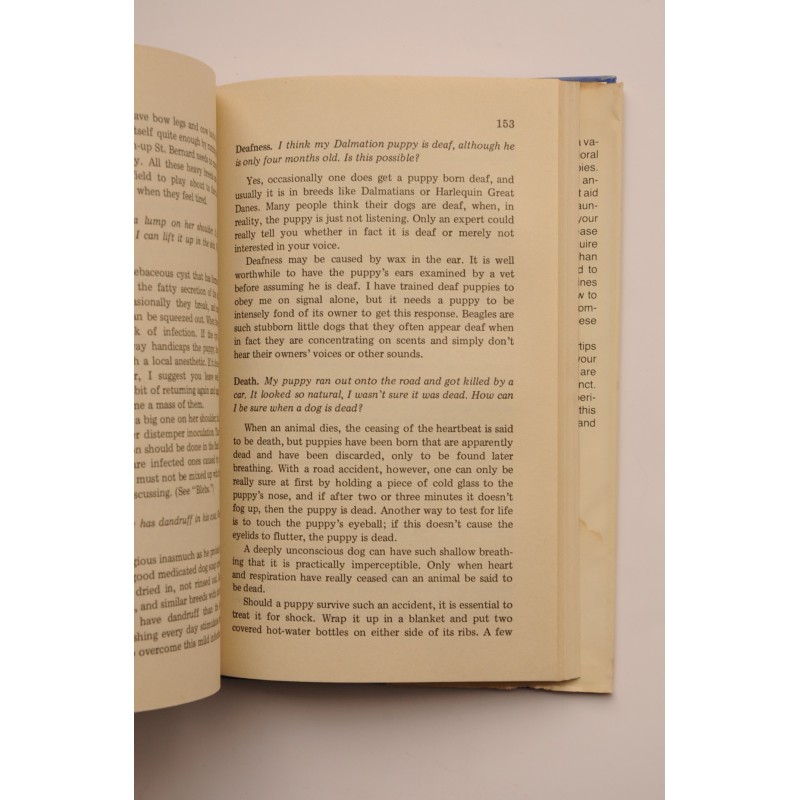 Encyclopedia of dogs & puppies : all you need...
