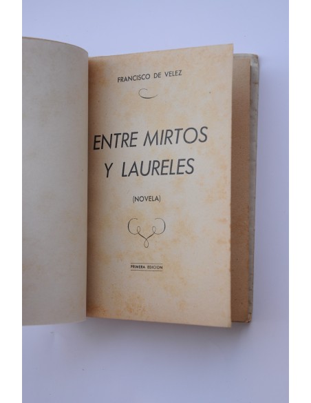 Entre mirtos y laureles