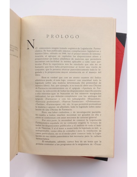 Legislación farmacéutica española y relacionada con todas las formas del ejercicio profesional