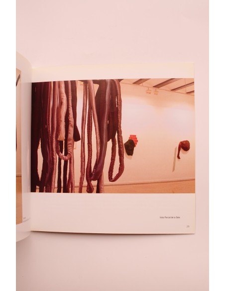 Claudia Martínez. Dibuixos i escultures