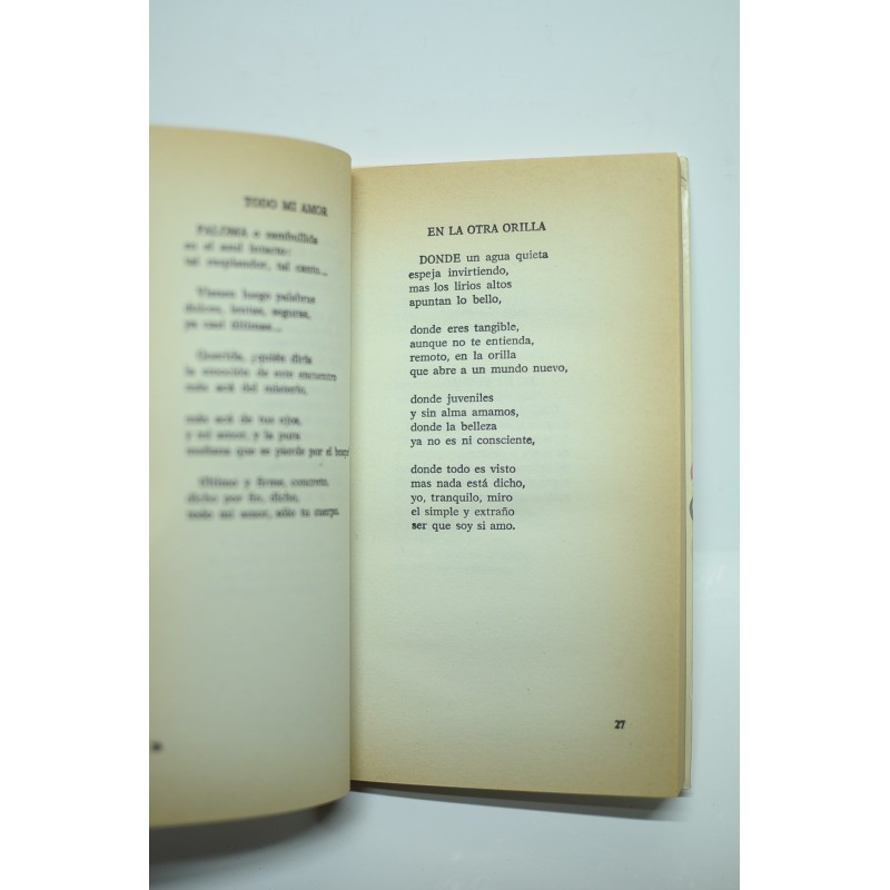 Cien poemas de un amor. Antología
