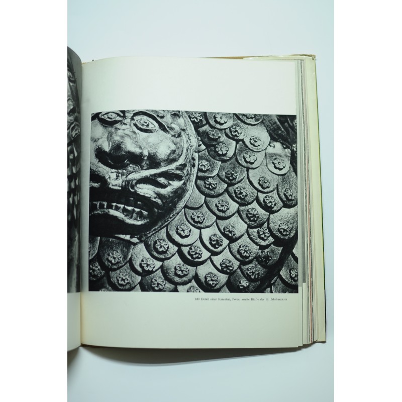 Die Sammlungen des königsschlosses auf dem wawel