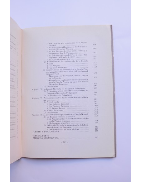 Historia de la Escuela Normal de Navarra (1831 - 1931)
