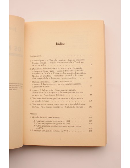 Los muy ricos : las trescientas grandes fortunas de España