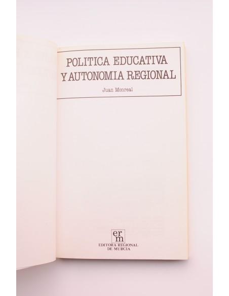 Política educativa y autonomía regional