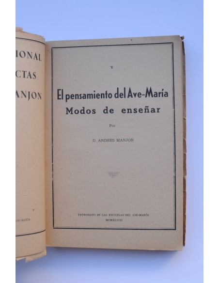 Lo que son las escuelas de Ave - María. Modos de enseñar. Hojas pedagógicas