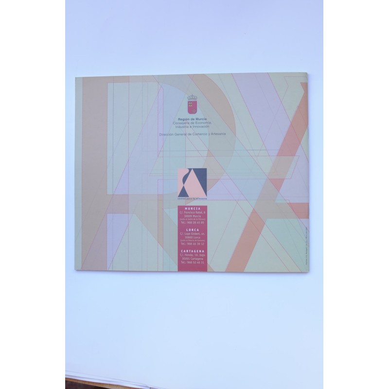 Primer concurso. Obras singulares de artesanía....