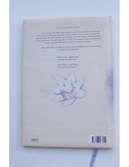 Nanas de estrellas y lunas