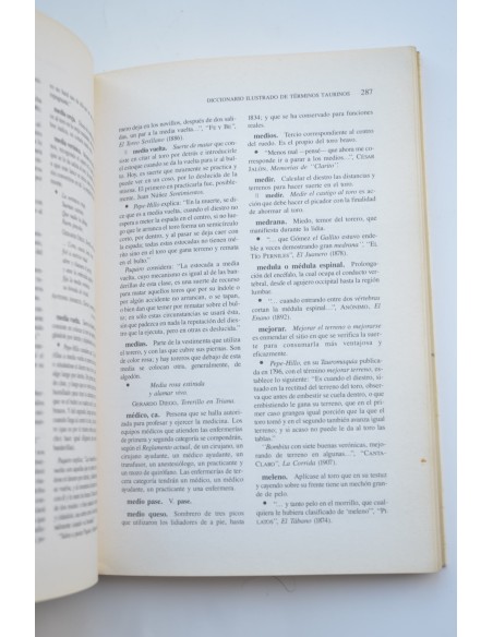 Diccionario ilustrado de términos taurinos