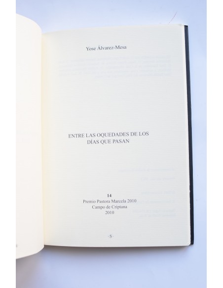 Entre las oquedades de los días que pasan