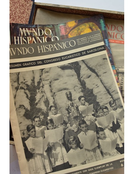 Mundo Hispánico : la revista de veintitres países