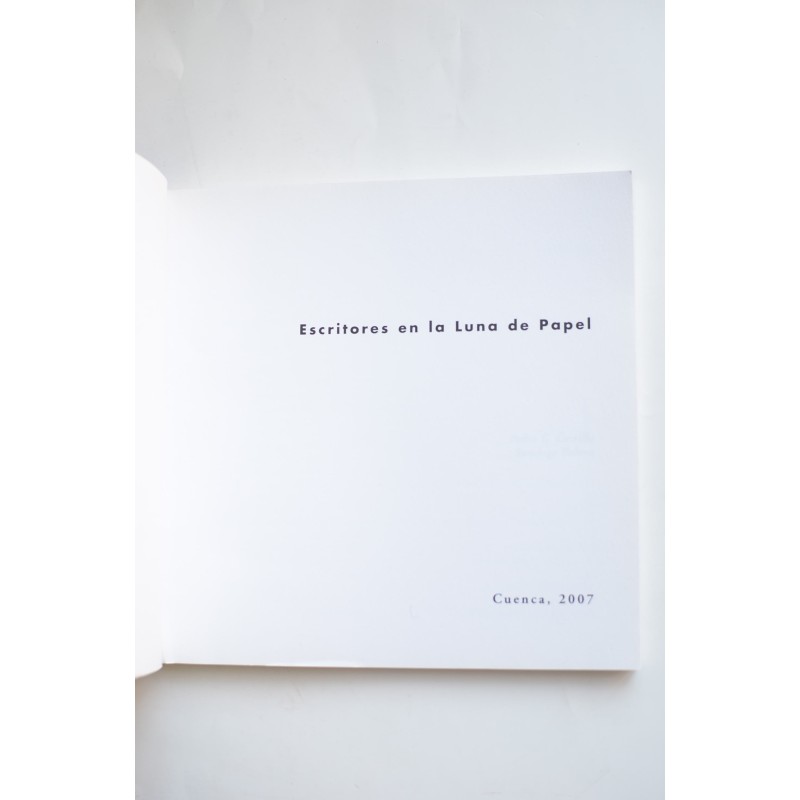 Escritores en la Luna de Papel