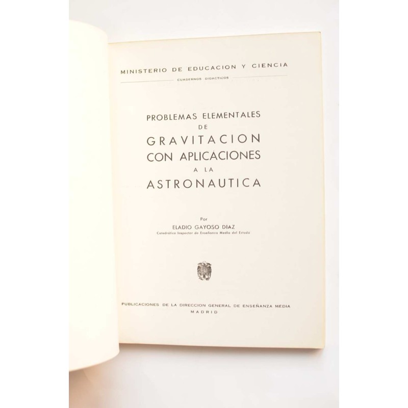 Problemas elementales de gravitación con...