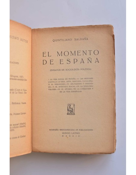 El momento de España : ensayos de sociología política