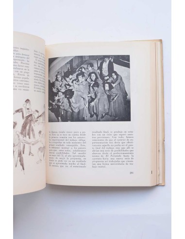 OCHO años de teatro universitario : (T.U. de...