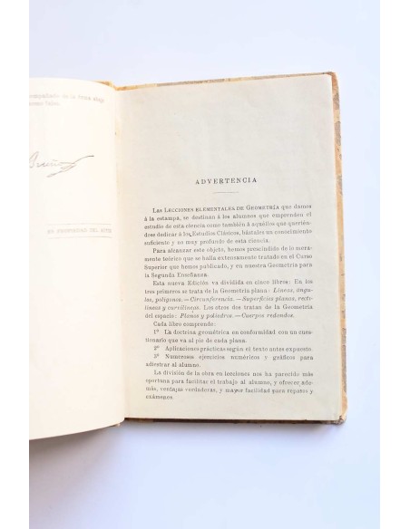 Lecciones elementales de geometría aplicadas al dibujo lineal