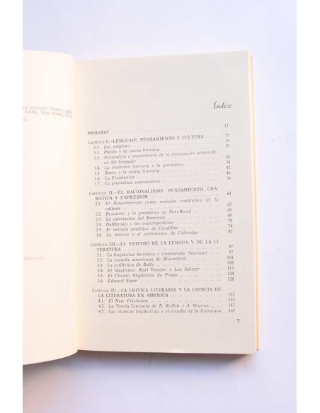 Teoría literaria y lingüística